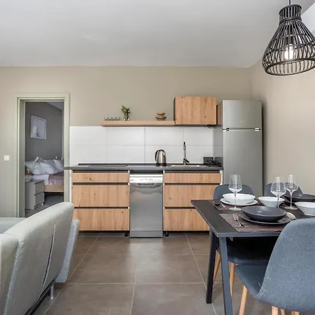 Cozy In Bogovici With Kitchen Apartment Malinska
